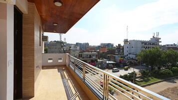 Double or Twin Room | Balcony