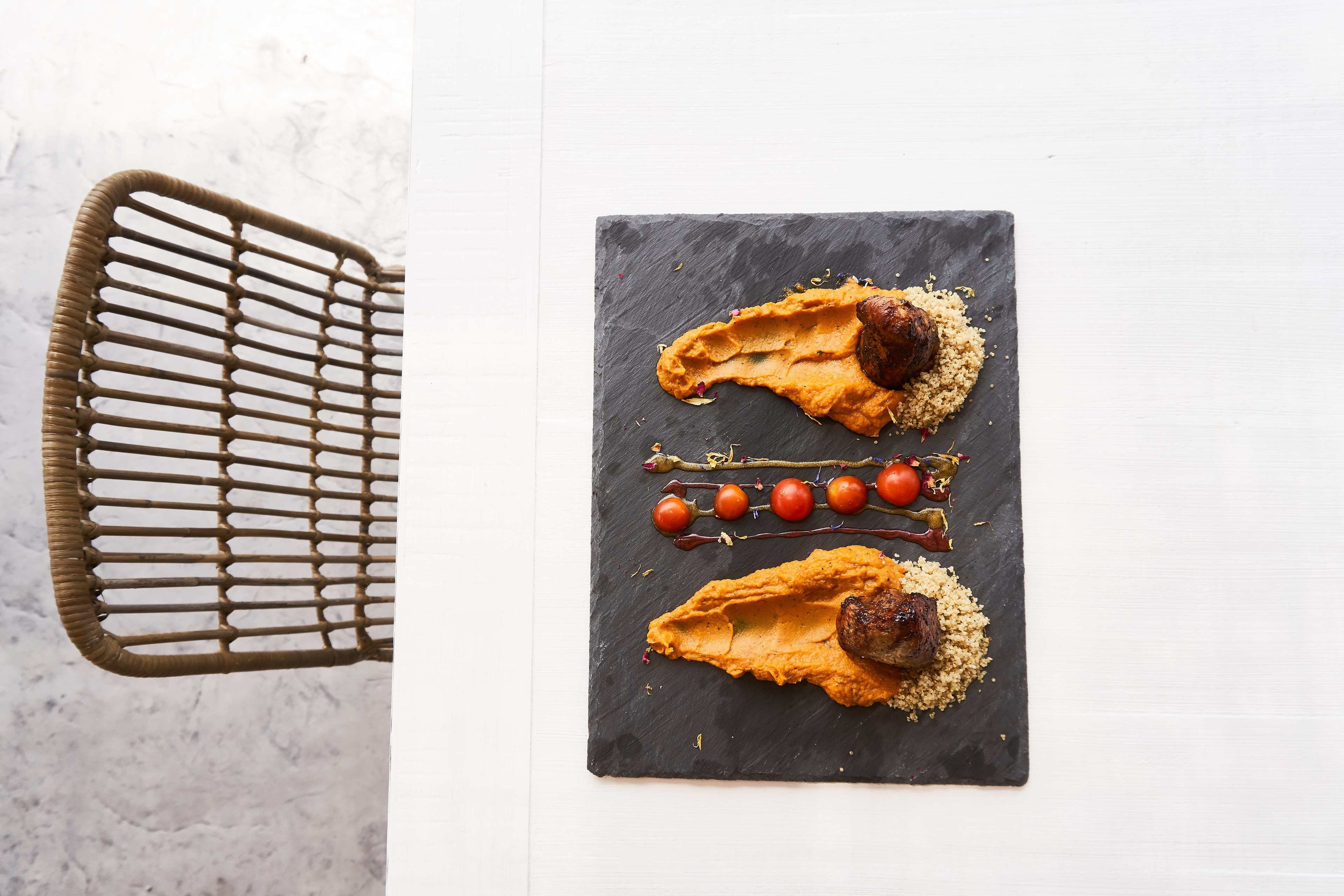 lunch, dinner and brunch served