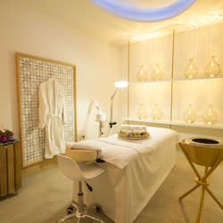Couples treatment room(s), body treatments, aromatherapy