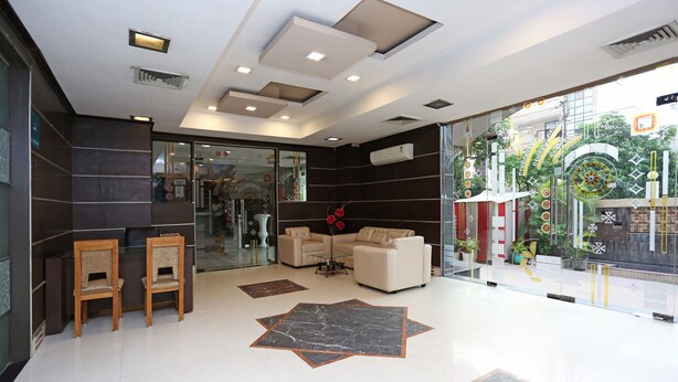 Lobby - Capital O 1299 Hotel Mukut Regency (Ghaziabad)