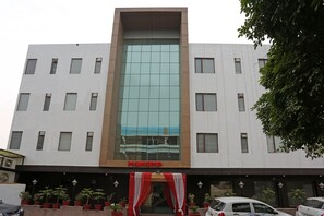Exterior - OYO 6772 Hotel Mukund (Ghaziabad)
