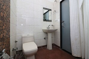 Double or Twin Room | Bathroom - OYO 8349 Hotel Crown Palace (Ghaziabad)