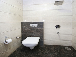 Double or Twin Room | Bathroom | Shower, free toiletries, towels