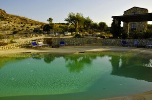 Outdoor pool, pool umbrellas, pool loungers - Casa Balata  (Realmonte)