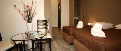 Literie de qualité supérieure, bureau, lits pliants/supplémentaires