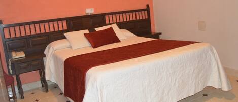 Phòng đôi hoặc 2 giường đơn | Bàn, nôi (giường cho trẻ sơ sinh) miễn phí