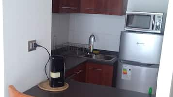 Standard Apartment, 1 Double Bed | Private kitchen | Fridge, microwave, cookware/dishes/utensils