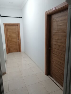 Habitació doble o amb dos llits individuals estàndard, 1 dormitori | Decoració individual, mobiliari individual i escriptori