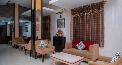 RedDoorz Plus @ Grand Populer Hotel