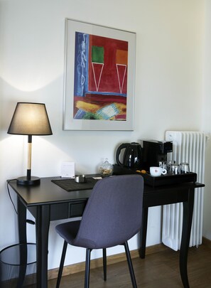 Studio, uitzicht op de stad, in toren | Luxe beddengoed, donsdekens, een gratis minibar, een kluis op de kamer