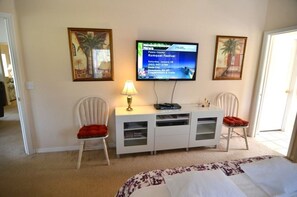 Apartment, Multiple Bedrooms | Room amenity