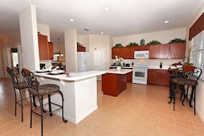 Apartment, Multiple Bedrooms | Private kitchen
