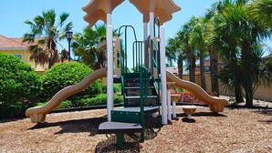 Children’s play area – outdoor - Scuttle & Flounder's Landing (Davenport)