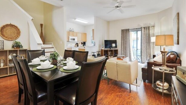 In-room dining - Scuttle & Flounder's Landing (Davenport)