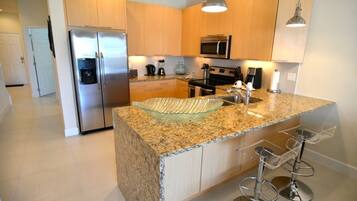 Apartment, Multiple Bedrooms | Private kitchen