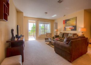 شقة - عدة غرف نوم | غرفة المعيشة