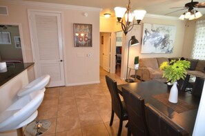 Huoneisto, useita makuuhuoneita | Ruokailu omassa huoneessa