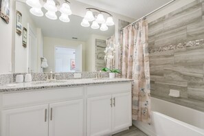 Apartment, Multiple Bedrooms | Bathroom