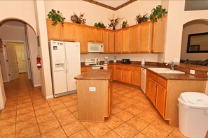 Apartment, Multiple Bedrooms | Private kitchen