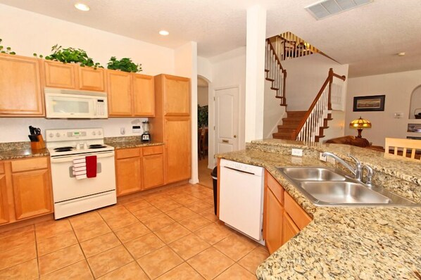 Apartment, Multiple Bedrooms | Private kitchen