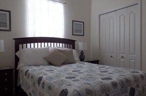 Room - 936TH (Davenport)
