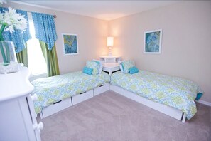Apartamento, vários quartos | 4 quartos, Wi-Fi de cortesia