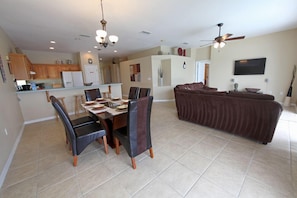 Apartment, Multiple Bedrooms | Living area