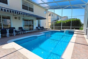 Outdoor pool - 343GLEN (Davenport)
