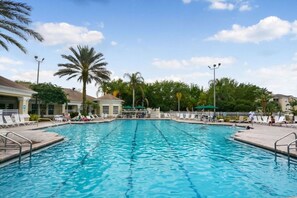 Piscine extérieure
