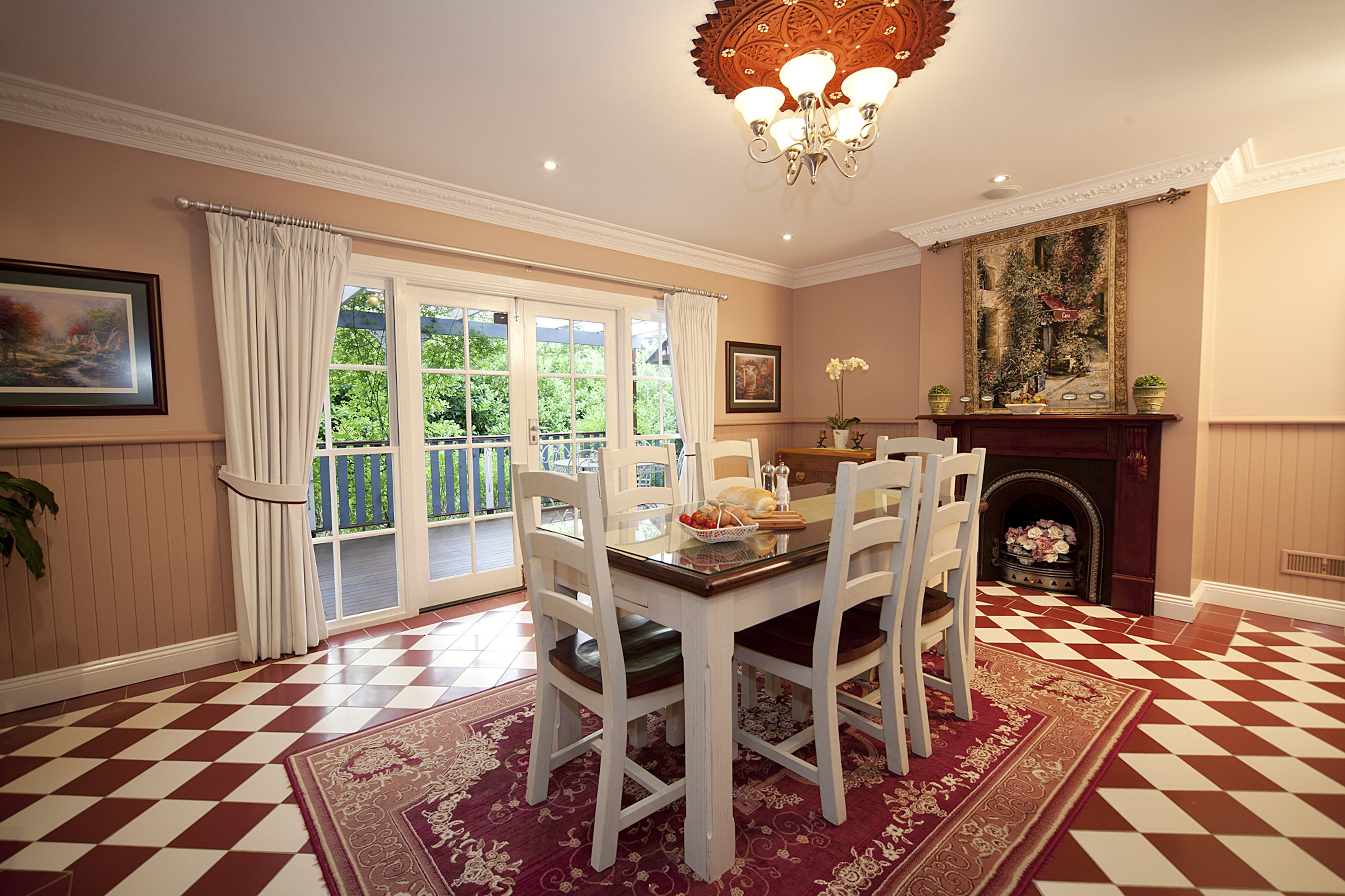 Luxury Cottage, 3 Bedrooms (Leura Rose) | In-room dining