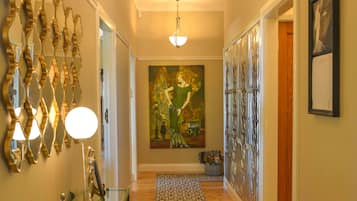 Cottage Mewah, 3 kamar tidur (Chatelaine) | 2 kamar tidur dan didekorasi berbeda-beda