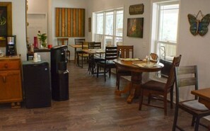 Dining - St Francis Cottage (Chattanooga)