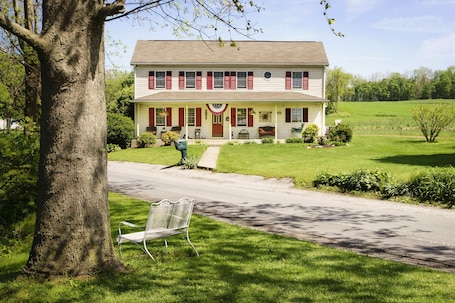 Mặt tiền nơi lưu trú