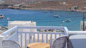 Suite junior, hidromasaje, vista al mar | Balcón