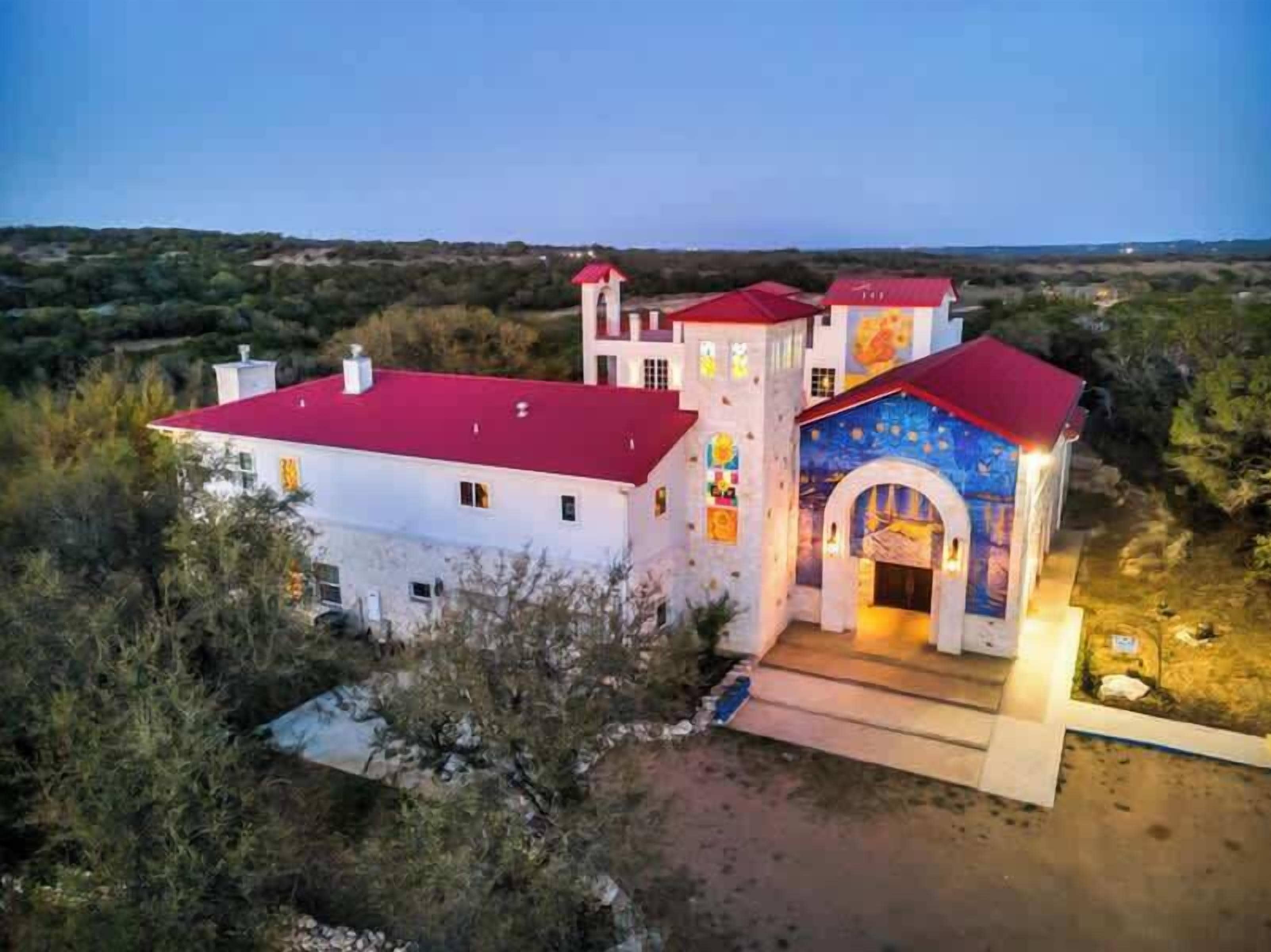 Lopez Hill art gallery - book a tour for just $10 online!