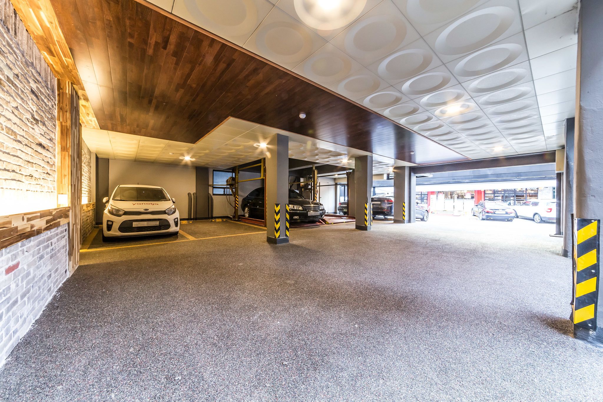 free self-parking, free valet parking