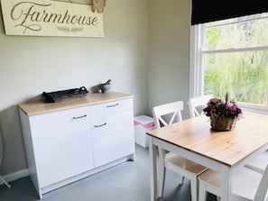 Dining - A chance to get away from it all, farm life! (Alberton West)