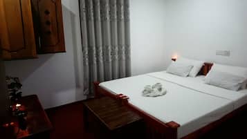 Basic Villa, Multiple Beds, Smoking, Garden View