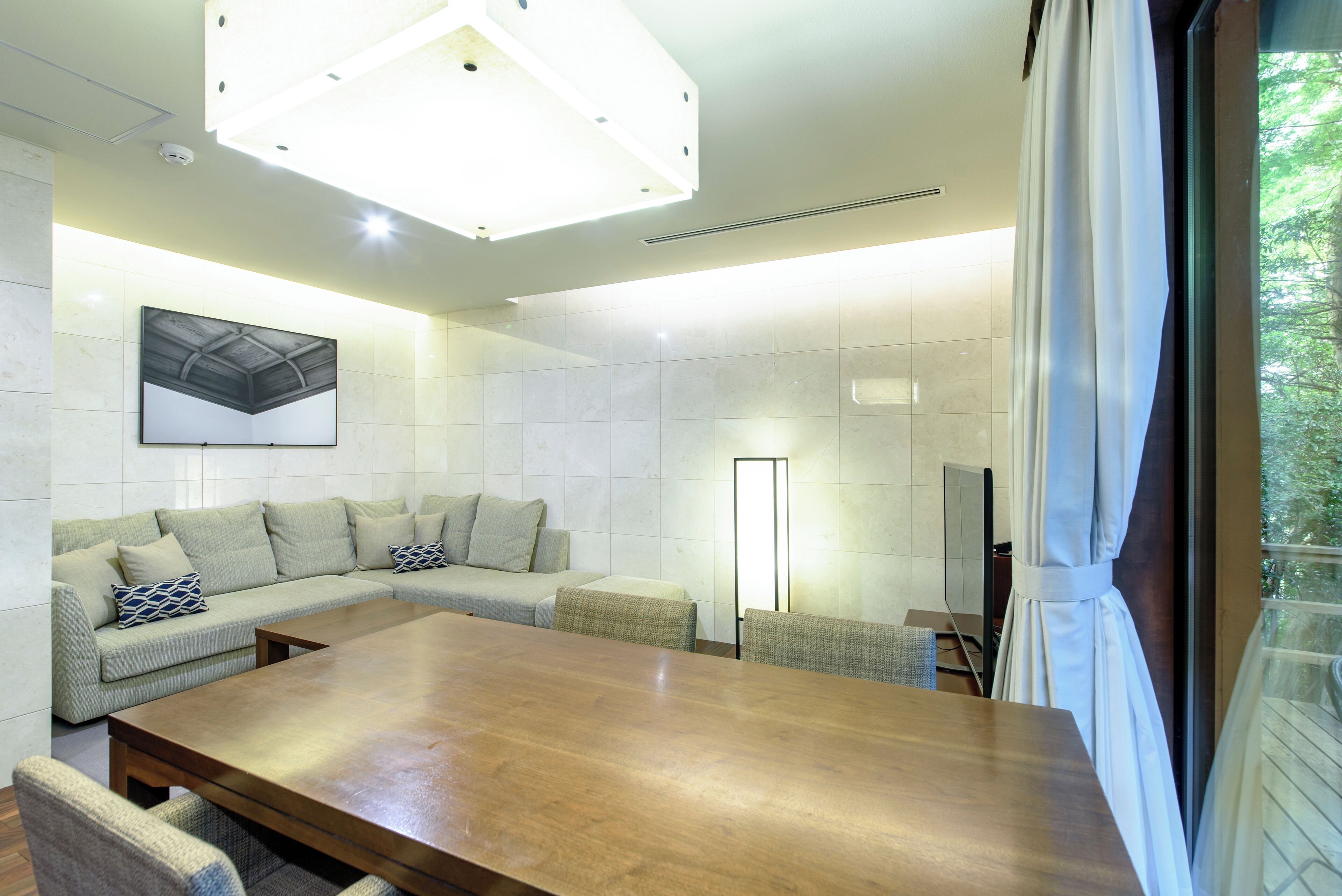 奢华双床房 (Maisonette Suite) | 迷你吧、客房内保险箱、免费婴儿床、免费 WiFi