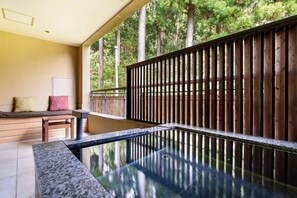 Stylish Suite Twin | Bathroom | Separate bathtub and shower, deep-soaking bathtub, free toiletries