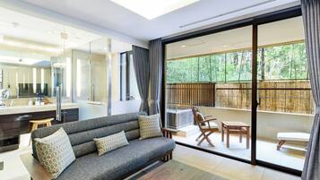 Minibar, in-room safe, free cots/infant beds, free WiFi