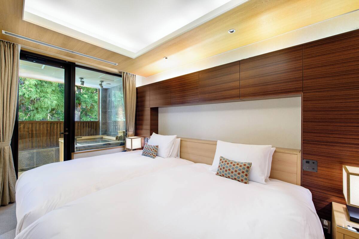 舒适双床房 (Maisonette Suite) | 迷你吧、客房内保险箱、免费婴儿床、免费 WiFi