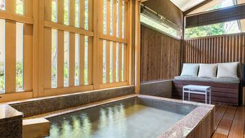 Precious Suite Twin | Bathroom | Separate tub and shower, deep soaking tub, free toiletries, hair dryer