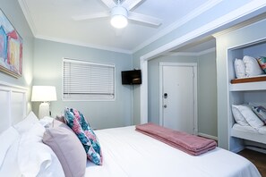 1 bedroom, iron/ironing board, WiFi, bed sheets