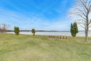 Property grounds - Williams Bay Retreat: Walk to Geneva Lake & Town! (Williams Bay)
