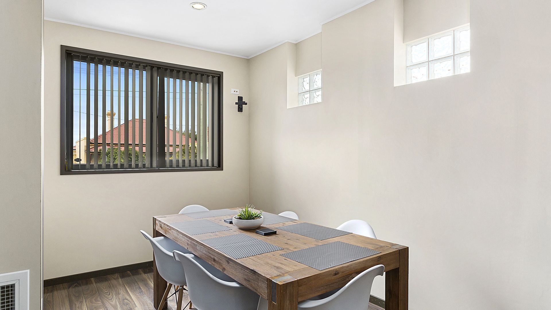 West Hobart House - perfect for families — image 6