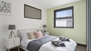 3 bedrooms, iron/ironing board, free WiFi, bed sheets