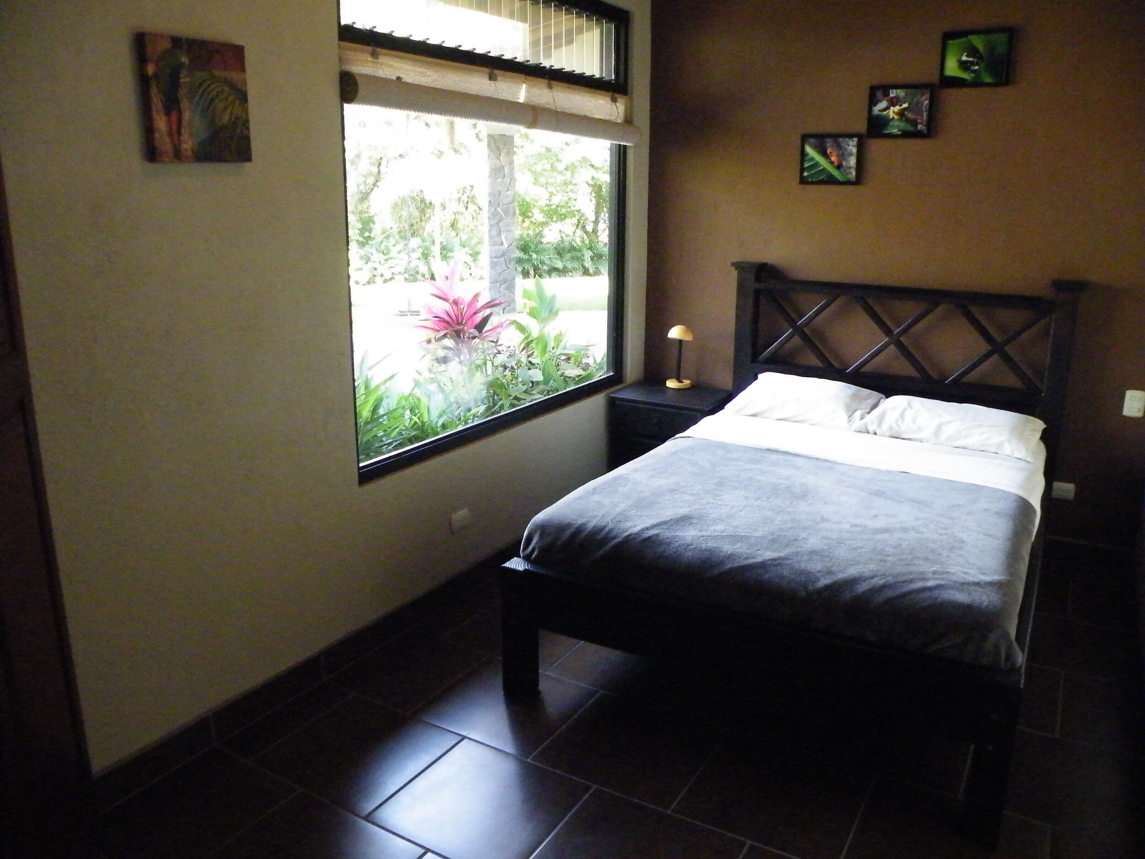 3 chambres, surmatelas, fer et planche à repasser, Wi-Fi gratuit