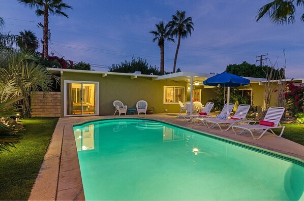 Outdoor pool, a heated pool - PS-ID #76 Stylish Mid-Century Modern Oasis with Surrounding Mountain Views (Palm Springs)