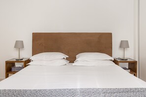 2 bedrooms, in-room safe, desk, iron/ironing board - Chiado | STYLISH & GREAT VIEW | Family-Friendly (Lisboa)
